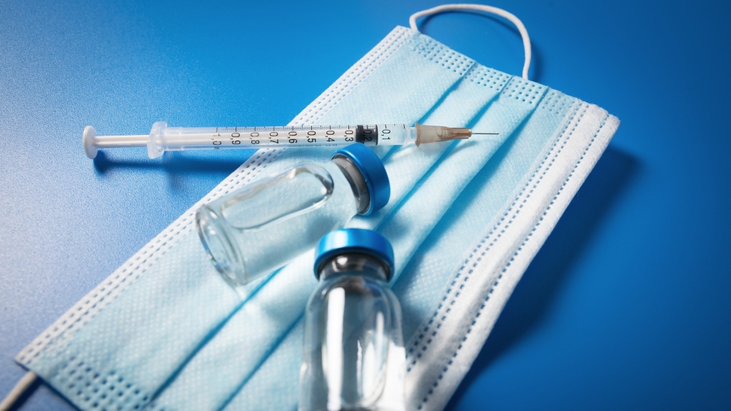 vaccination-g5b788a290_1920.jpg